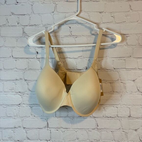 SKIMS Fits Everybody T Shirt Bra size 38DD Sand - Picture 1 of 6